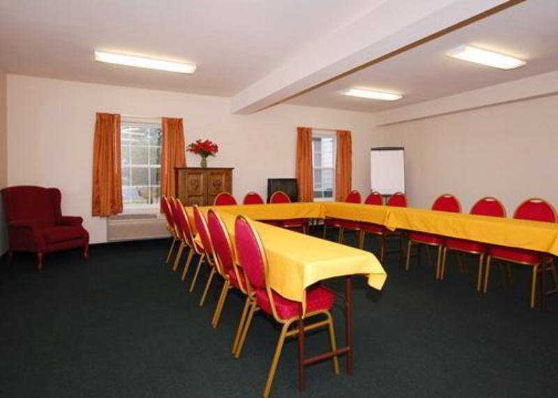 Quality Inn & Suites Chesterfield Village Springfield Eksteriør billede